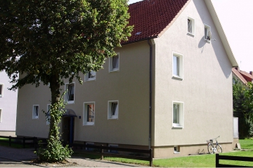 Schöne 3-Zimmer im OG, zentral gelegen Schöne 3-Zimmer im OG, zentral gelegen